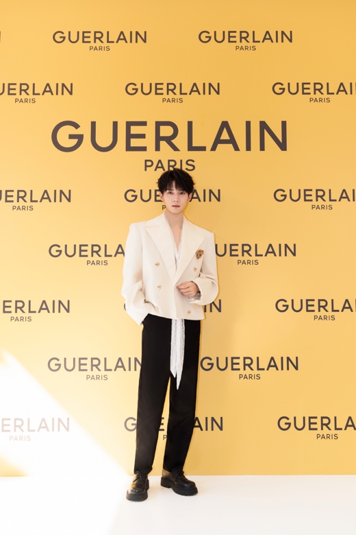 文本

描述已自动生成