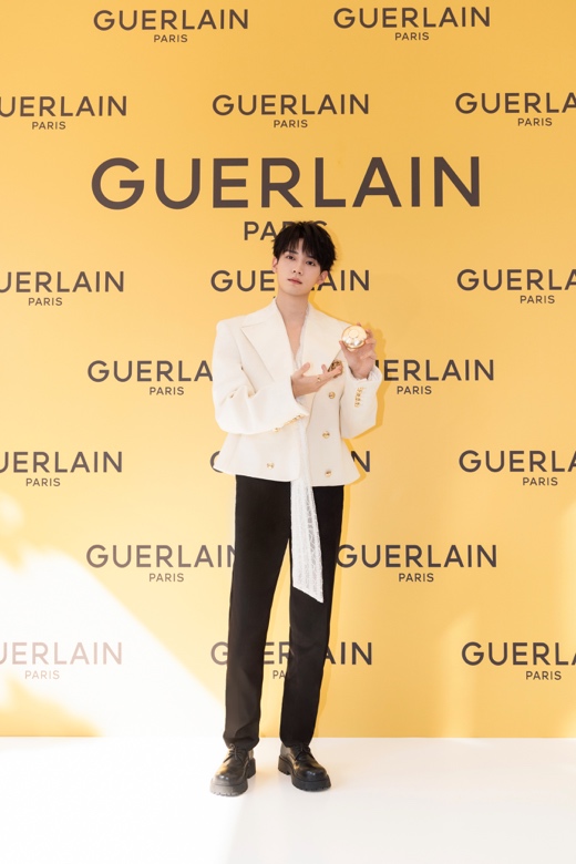 文本

描述已自动生成